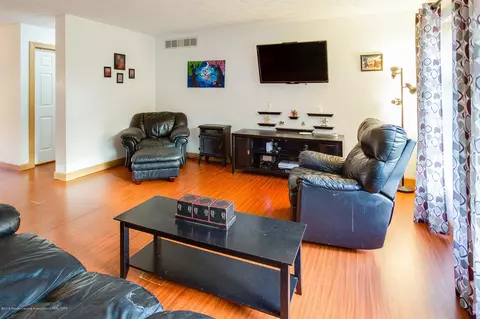 2350 Gilbert Rd, Lansing, MI 48911 photo 3