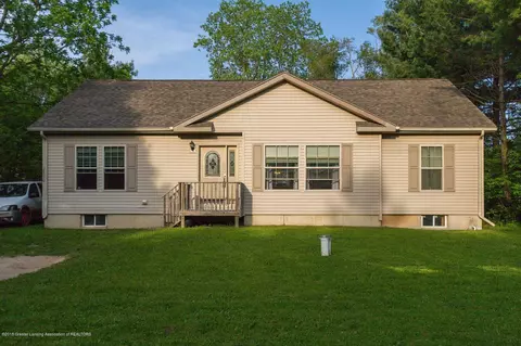 2350 Gilbert Rd, Lansing, MI 48911 photo 1