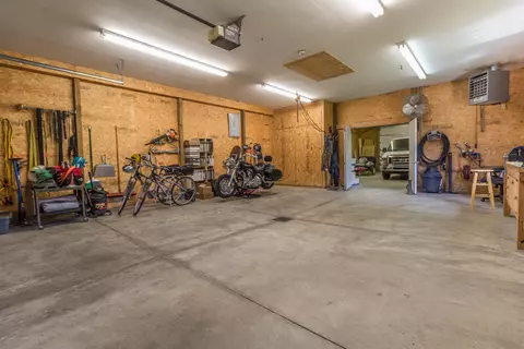 8990 W Howe Rd, Eagle, MI 48822 photo 39