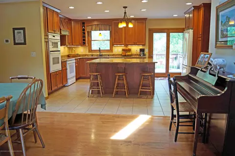 8157 Hunter Rd, Bath, MI 48808 photo 8