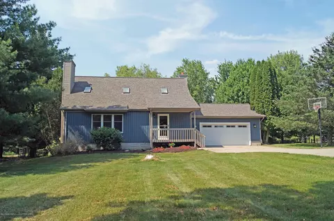 8157 Hunter Rd, Bath, MI 48808 photo 1