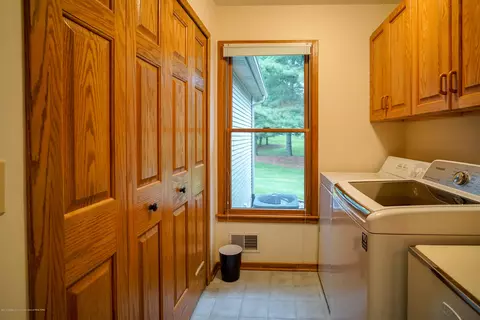 4132 Pine Tree Ln, Lansing, MI 48911 photo 35