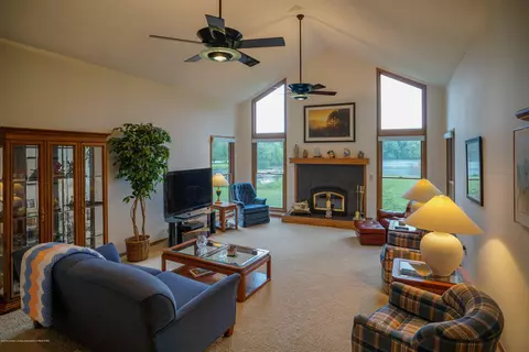 4132 Pine Tree Ln, Lansing, MI 48911 photo 17