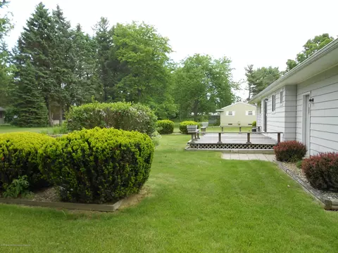 1385 Primrose Ln, Dewitt, MI 48820 photo 10