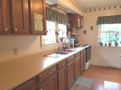 13834 Main St, Bath, MI 48808 photo 12