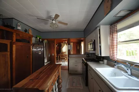 212 Irish St, Lyons, MI 48851 photo 6