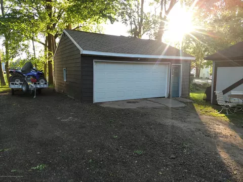 13564 Walnut St, Bath, MI 48808 photo 9