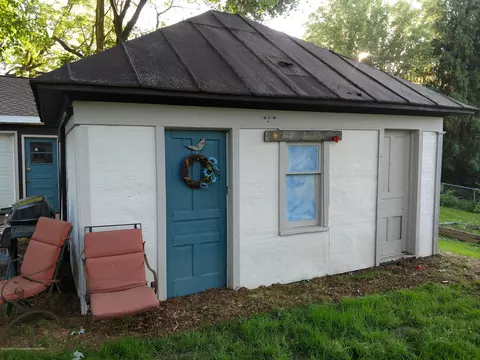 13564 Walnut St, Bath, MI 48808 photo 10