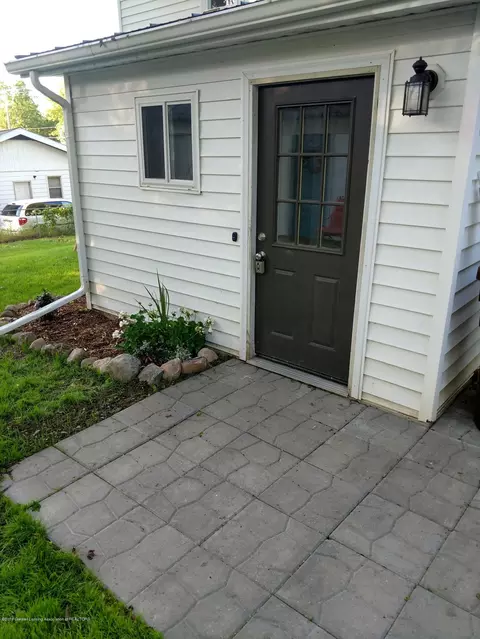 13564 Walnut St, Bath, MI 48808 photo 5