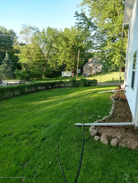 13564 Walnut St, Bath, MI 48808 photo 7