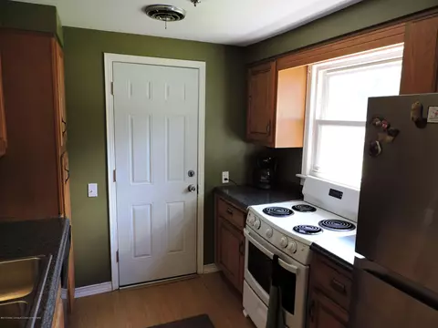 2924 Risley Dr, Lansing, MI 48917 photo 8