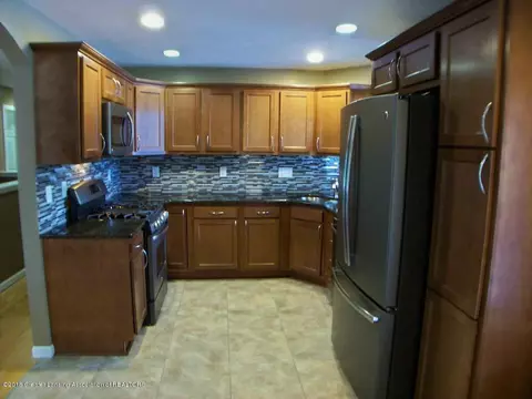 1768 E Stoll Rd, Lansing, MI 48906 photo 11
