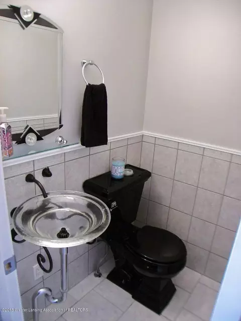 1768 E Stoll Rd, Lansing, MI 48906 photo 14