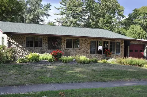 559 E South St, Mason, MI 48854 photo 1