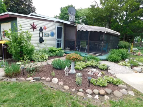 559 E South St, Mason, MI 48854 photo 28