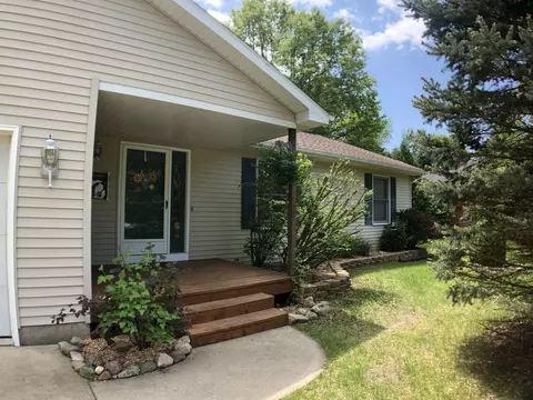 9850 Missaukee Ln, Haslett, MI 48840 photo 3