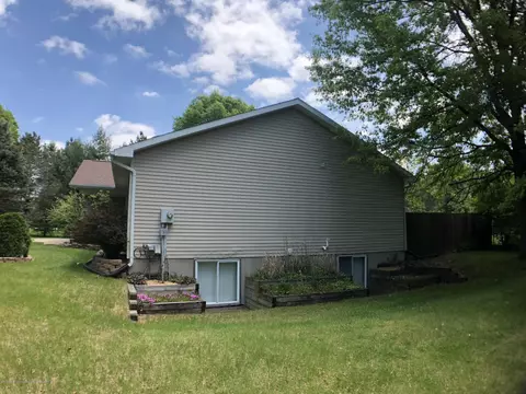 9850 Missaukee Ln, Haslett, MI 48840 photo 5