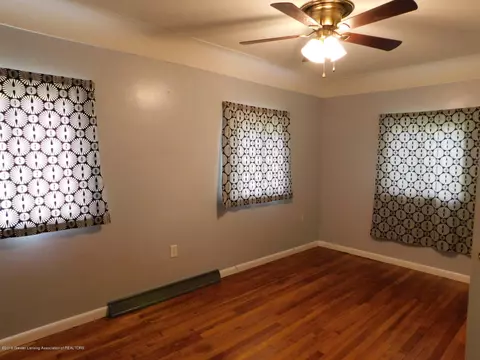 302 E Columbia St, Mason, MI 48854 photo 19