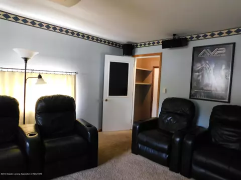 302 E Columbia St, Mason, MI 48854 photo 15
