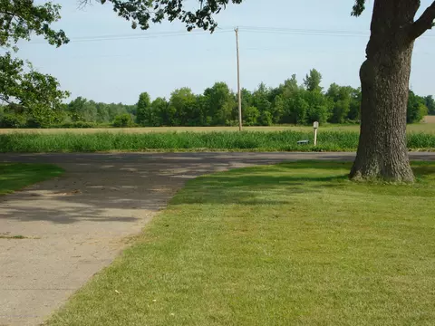 3623 W Beard Rd, Perry, MI 48872 photo 2