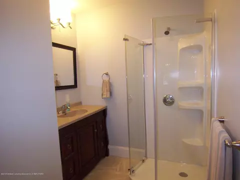 400 E Higham St, Saint Johns, MI 48879 photo 9