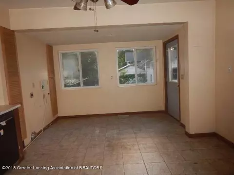 140 Bates St, Jackson, MI 49202 photo 5