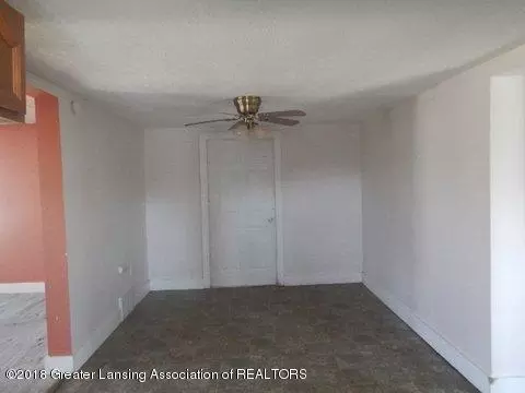 623 Vaughn St, Eaton Rapids, MI 48827 photo 3