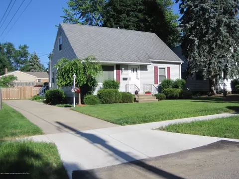 1010 Pendleton Dr, Lansing, MI 48917 photo 1