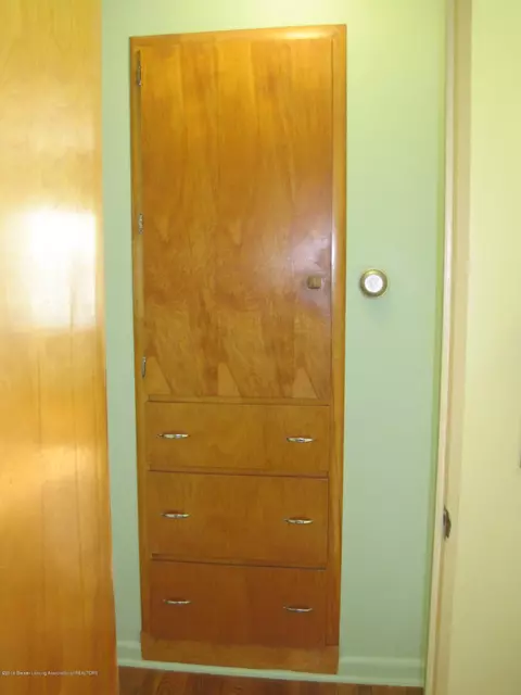 1010 Pendleton Dr, Lansing, MI 48917 photo 17
