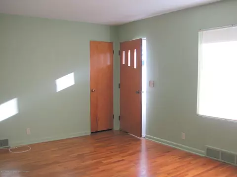 1010 Pendleton Dr, Lansing, MI 48917 photo 7
