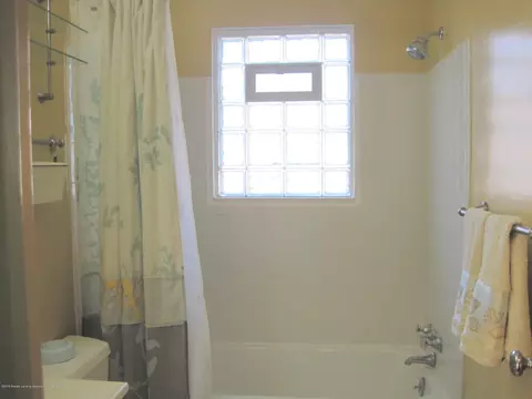 1010 Pendleton Dr, Lansing, MI 48917 photo 13
