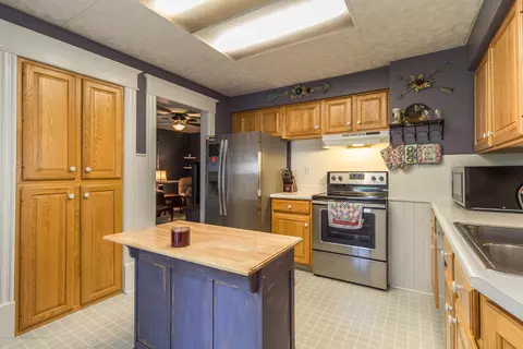 306 E Baldwin St, Saint Johns, MI 48879 photo 10