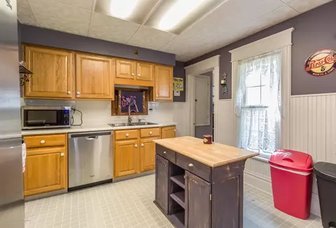 306 E Baldwin St, Saint Johns, MI 48879 photo 9