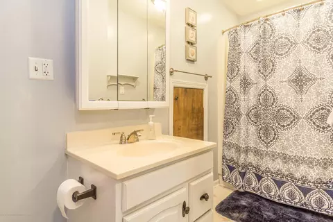 306 E Baldwin St, Saint Johns, MI 48879 photo 15