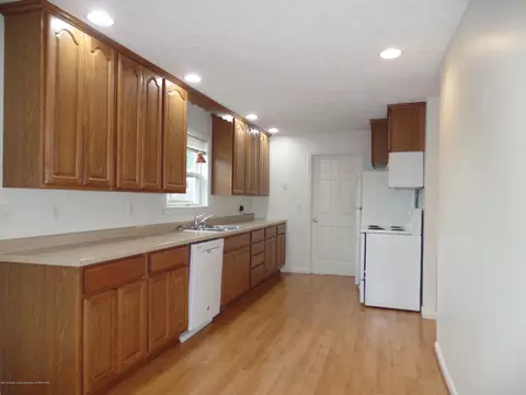 6083 Columbia St, Haslett, MI 48840 photo 9