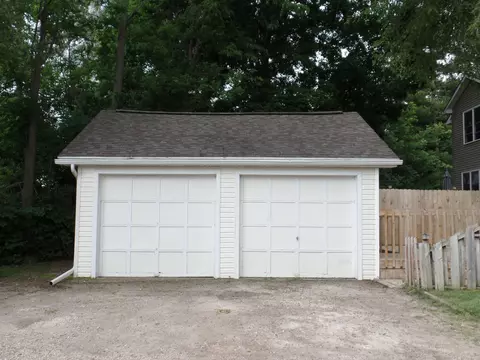 6083 Columbia St, Haslett, MI 48840 photo 3