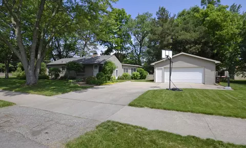 1418 Franklin St, Haslett, MI 48840 photo 33