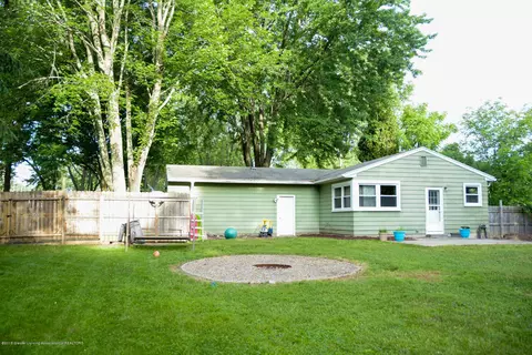 2854 Memory Ln, Lansing, MI 48911 photo 22