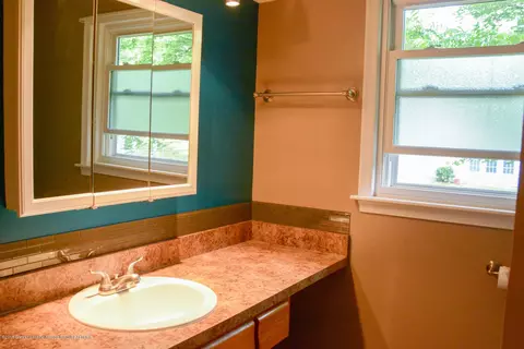 2854 Memory Ln, Lansing, MI 48911 photo 14