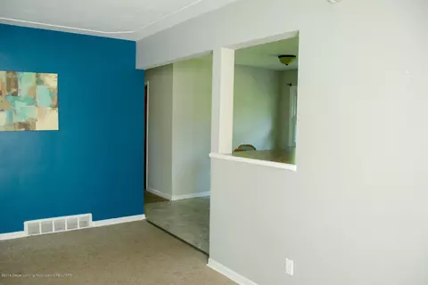 2854 Memory Ln, Lansing, MI 48911 photo 5