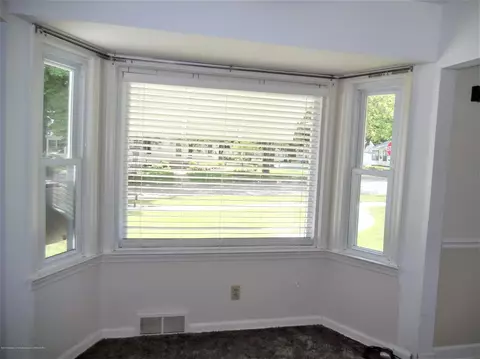 2340 Devonshire Ave, Lansing, MI 48910 photo 8