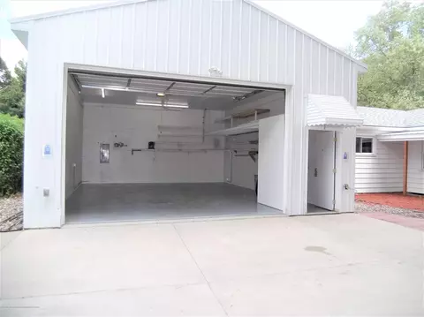 2340 Devonshire Ave, Lansing, MI 48910 photo 38