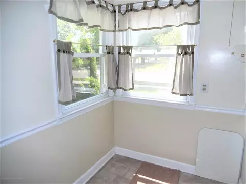2340 Devonshire Ave, Lansing, MI 48910 photo 17