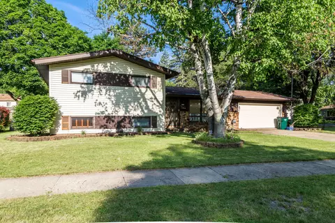 3025 Leon Ave, Lansing, MI 48906 photo 1