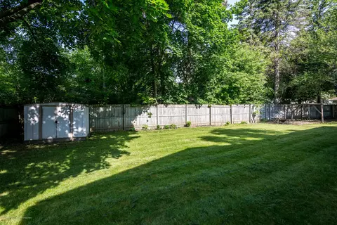 3025 Leon Ave, Lansing, MI 48906 photo 21