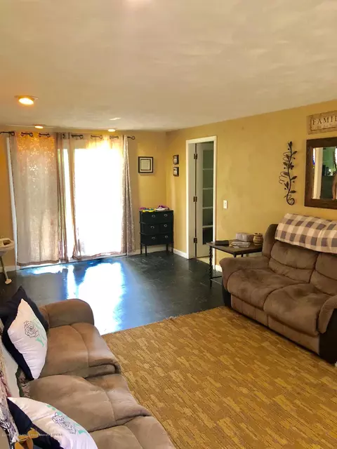 2901 Risley Dr, Lansing, MI 48917 photo 5