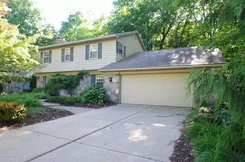 3931 Binghampton Dr, Okemos, MI 48864 photo 6
