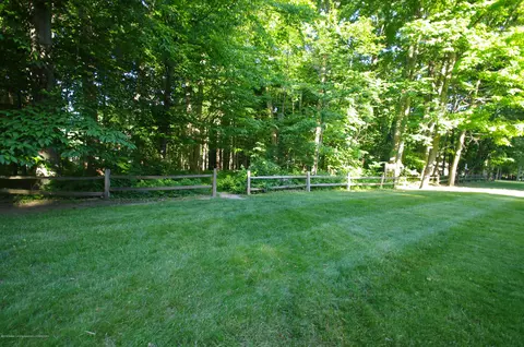 3931 Binghampton Dr, Okemos, MI 48864 photo 46
