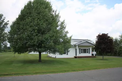 1224 Lamb Rd, Mason, MI 48854 photo 2