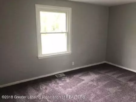 3002 Timber Dr, Lansing, MI 48917 photo 4